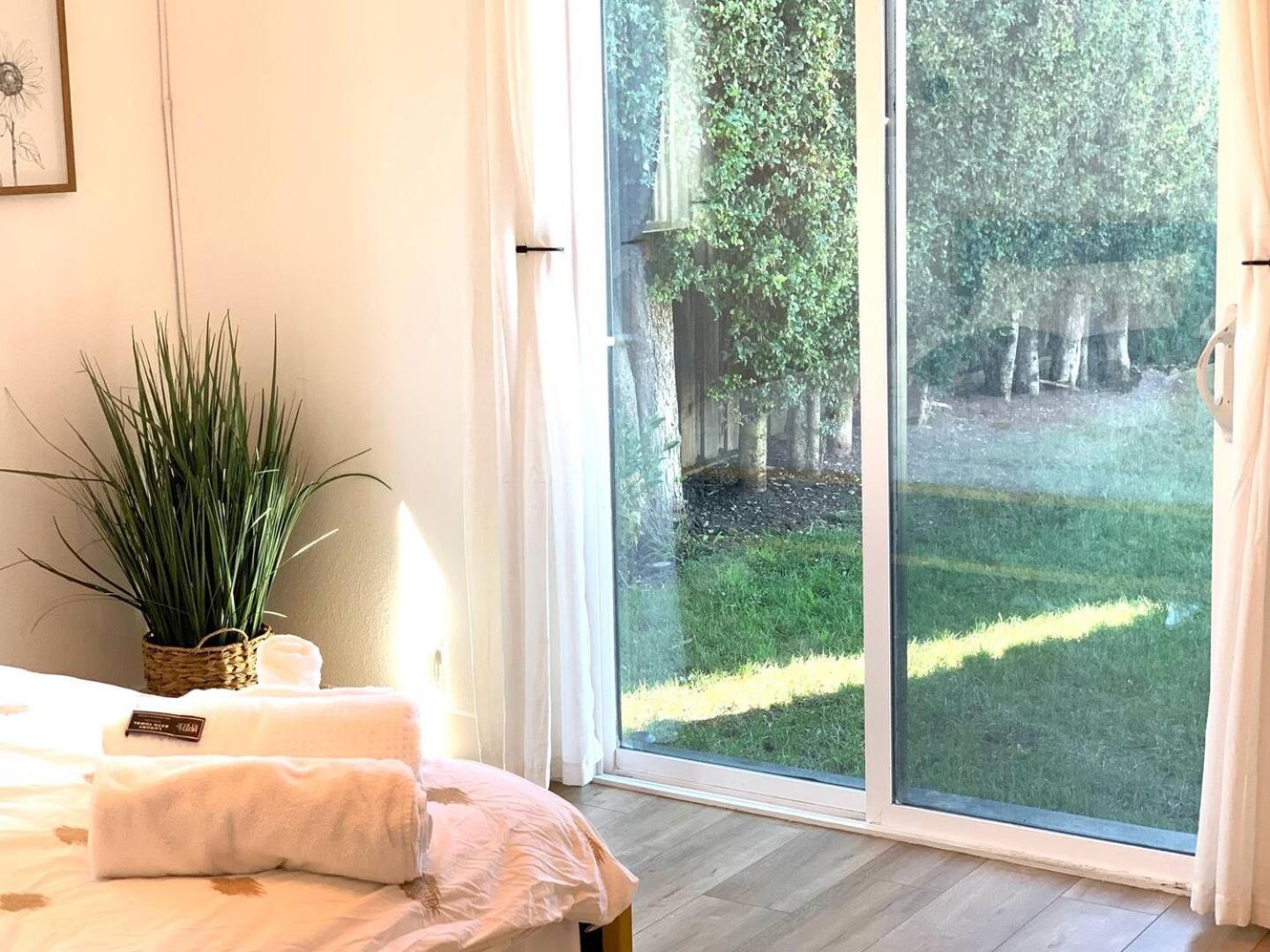 Charming 3 Bedroom Near Sofi And Lax - 65th * Los Angeles