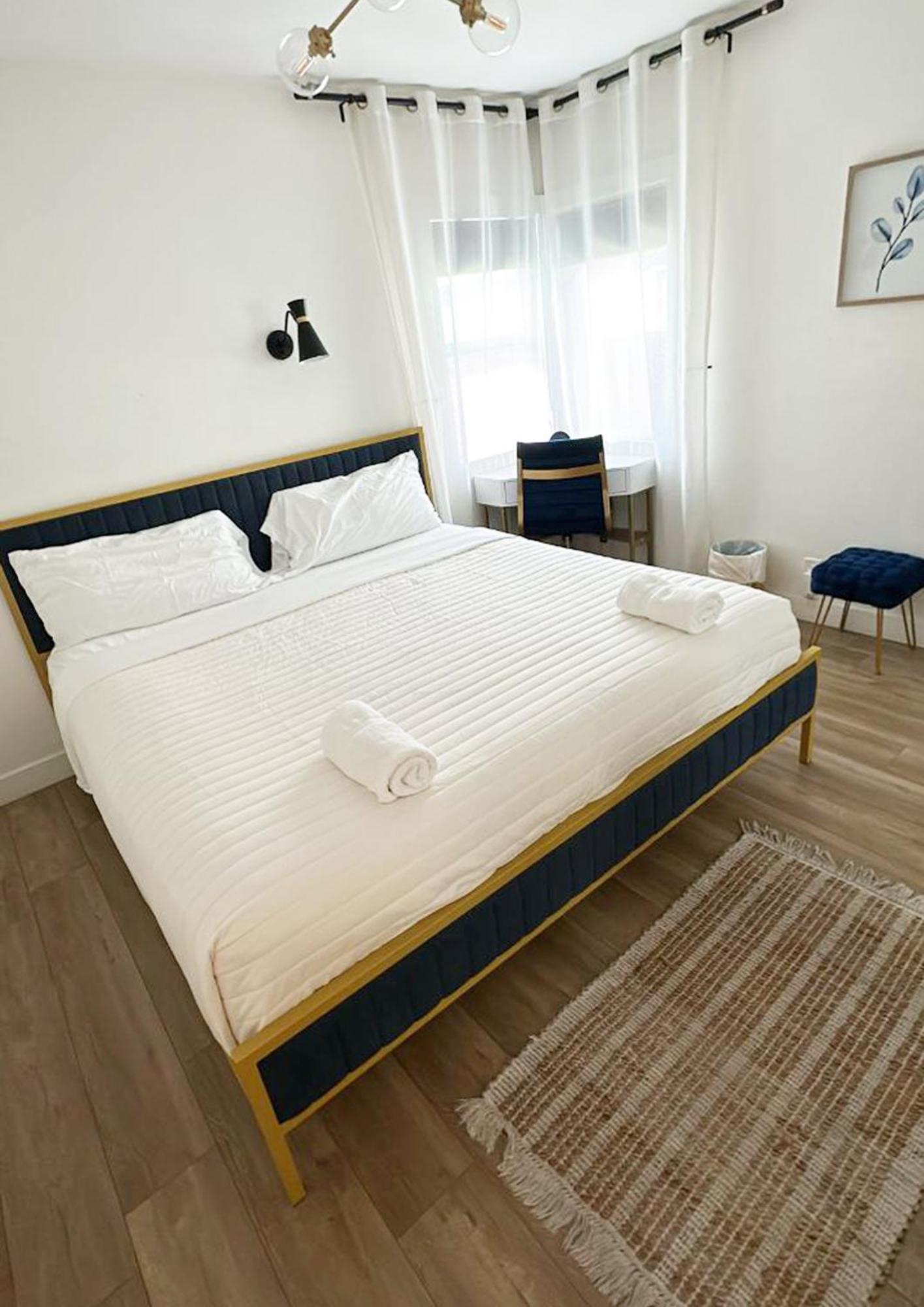 Charming 3 Bedroom Near Sofi And Lax - 65th Vakantiehuis *